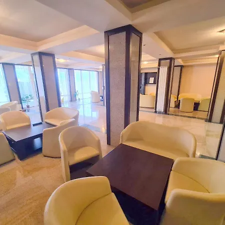 Hotel Mezo Palace