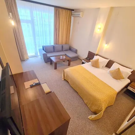 Hotel Mezo Palace Hotell 3*