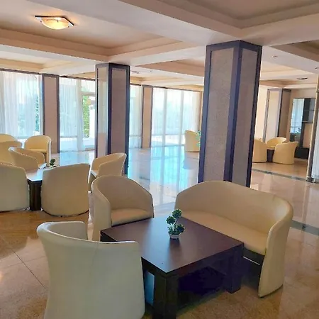 Hotel Mezo Palace 3*