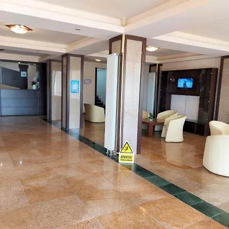 Hotel Mezo Palace Hotell 3*